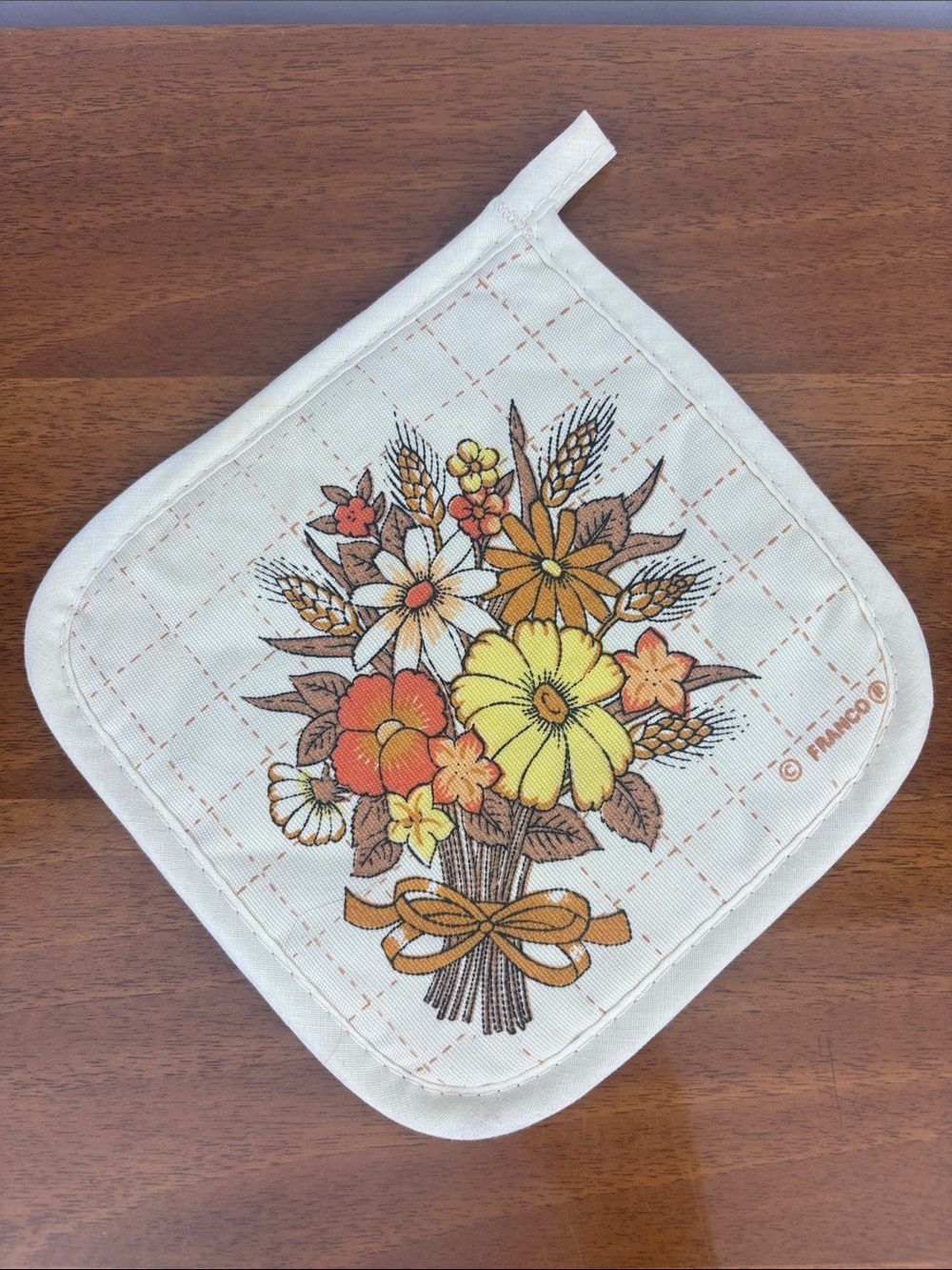 Vintage Franco 70s-80s floral wheat bouquet pot holder (NOS)